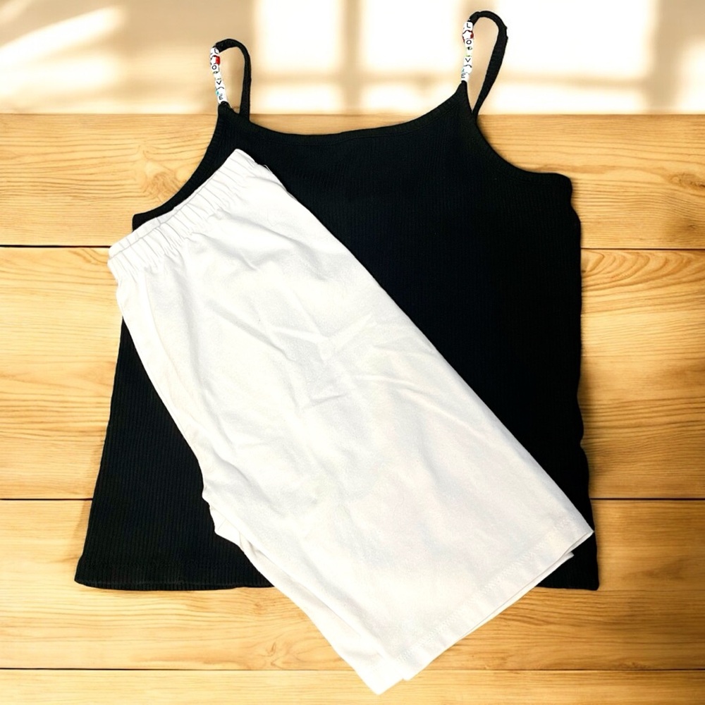 Teen girls 14/16 tank top and shorts outfit